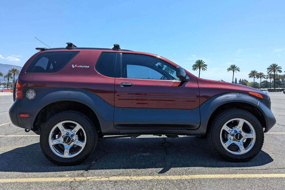 2000 Isuzu VehiCROSS - Image 4 of 31