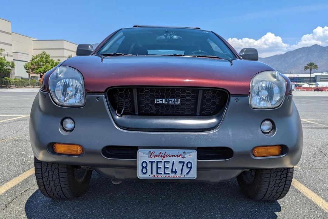 2000 Isuzu VehiCROSS - Image 2 of 31
