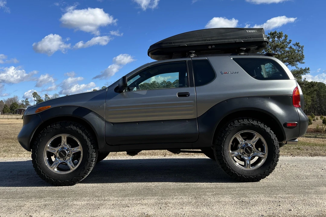 2000 Isuzu VehiCROSS - Image 3 of 31