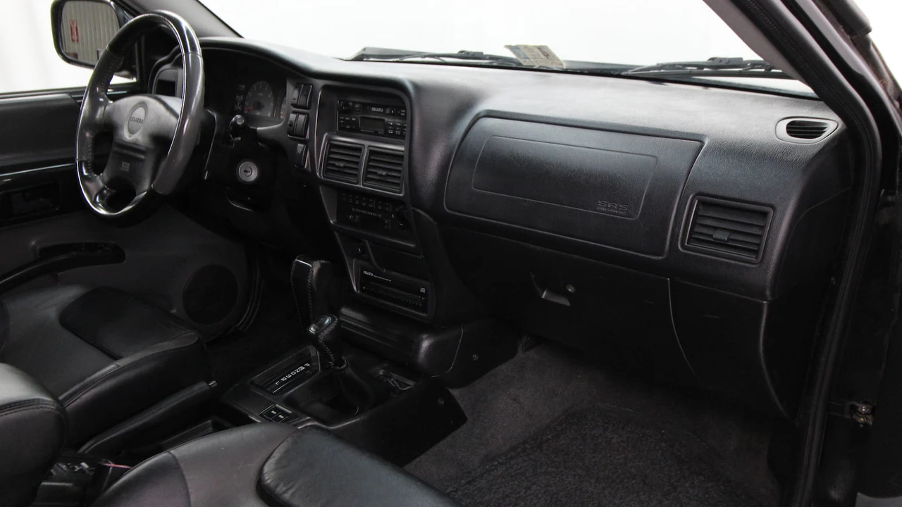 2000 Isuzu VehiCROSS - Image 8 of 31