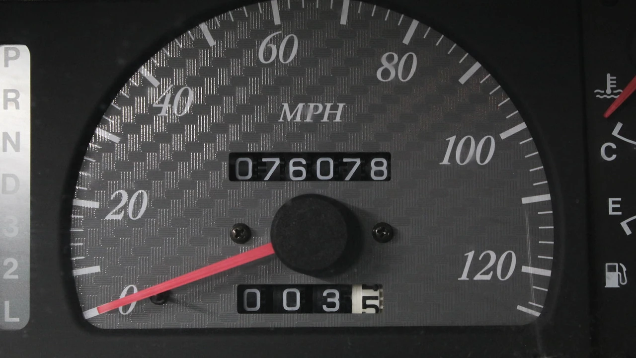 2000 Isuzu VehiCROSS - Image 16 of 31