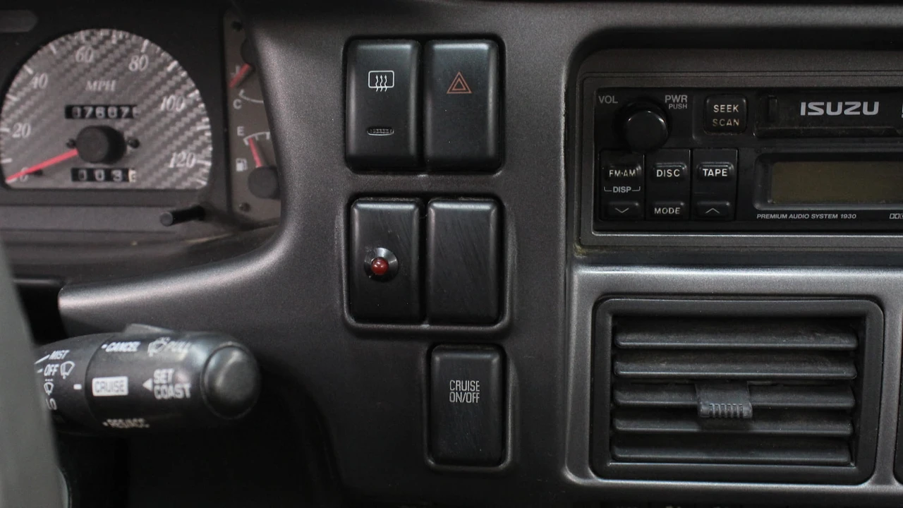 2000 Isuzu VehiCROSS - Image 17 of 31