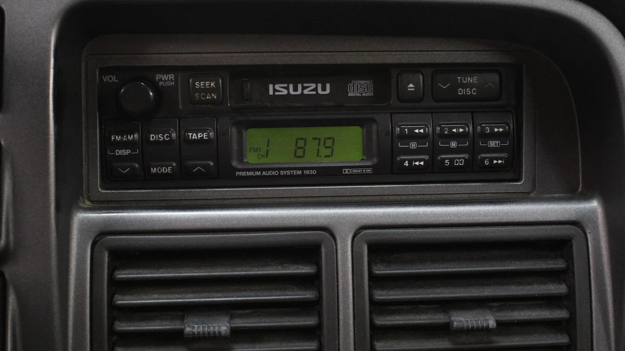 2000 Isuzu VehiCROSS - Image 19 of 31