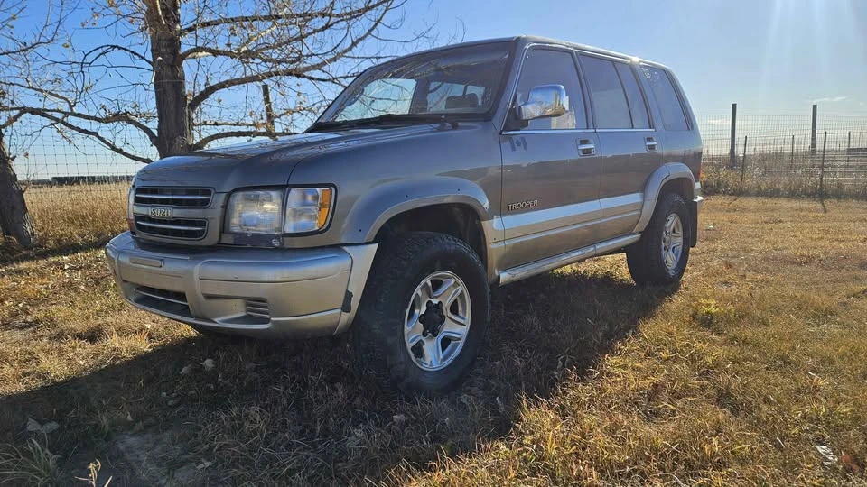 2000 Isuzu Trooper - Image 5 of 16