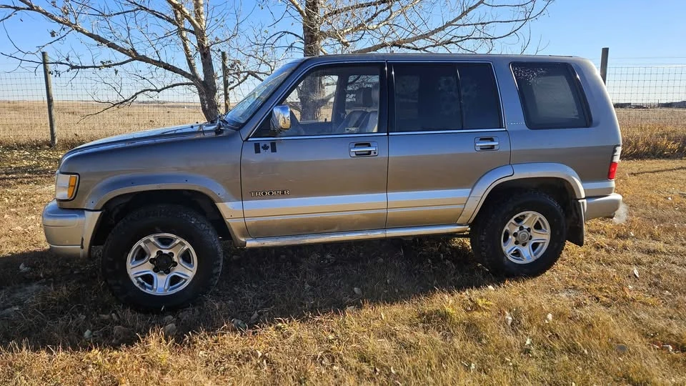 2000 Isuzu Trooper - Image 12 of 16