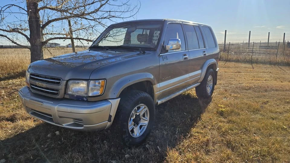 2000 Isuzu Trooper - Image 13 of 16