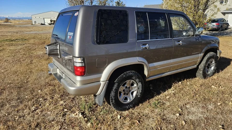 2000 Isuzu Trooper - Image 10 of 16