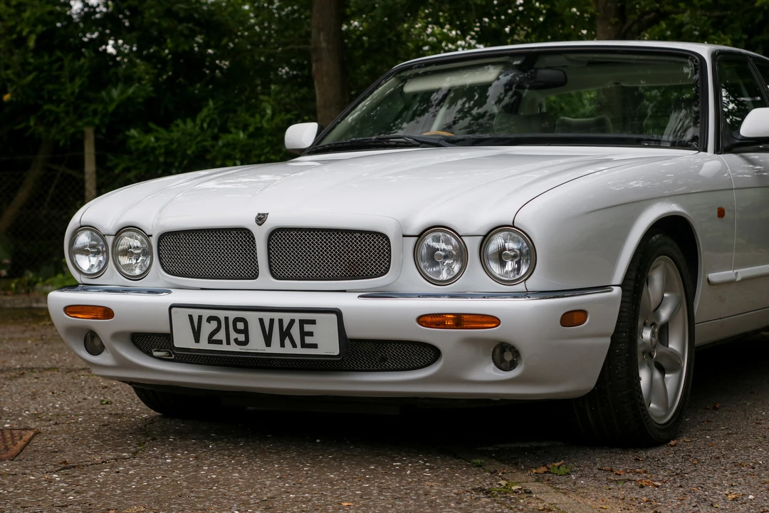 2000 Jaguar X308 XJR - Image 25 of 31