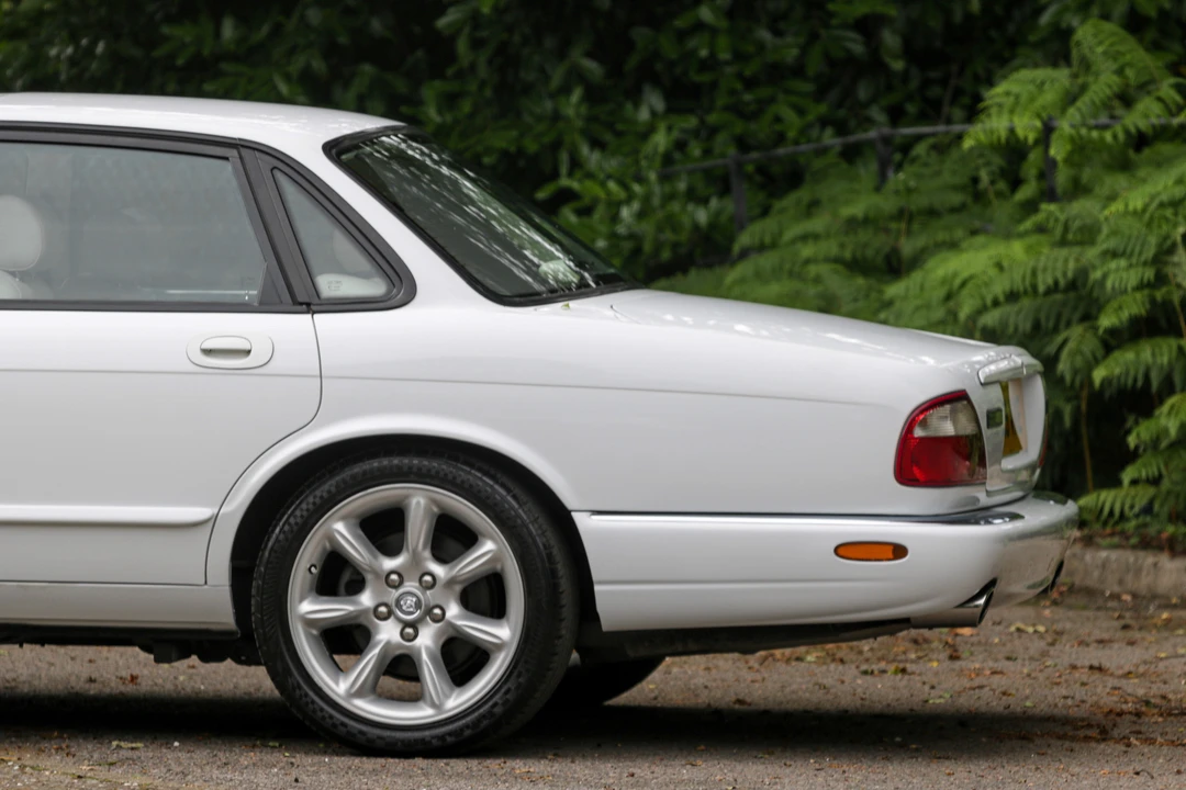 2000 Jaguar X308 XJR - Image 27 of 31