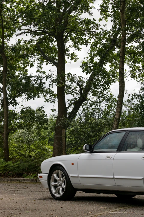 2000 Jaguar X308 XJR - Image 30 of 31
