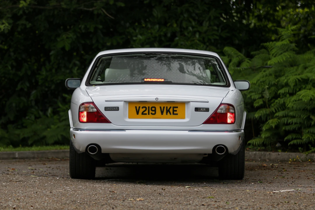 2000 Jaguar X308 XJR - Image 8 of 31