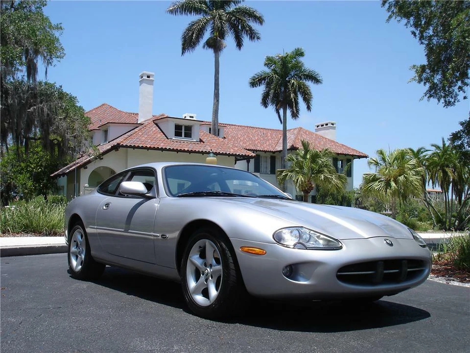 2000 Jaguar X100 XK8 - Image 2 of 5