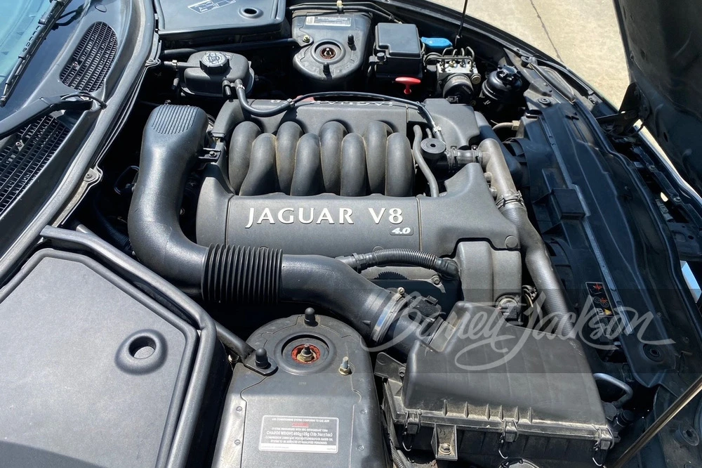 2000 Jaguar X100 XK8 - Image 2 of 9