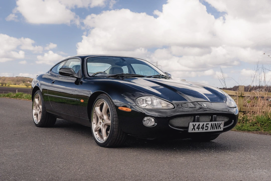 2000 Jaguar X100 XK8 - Image 2 of 31