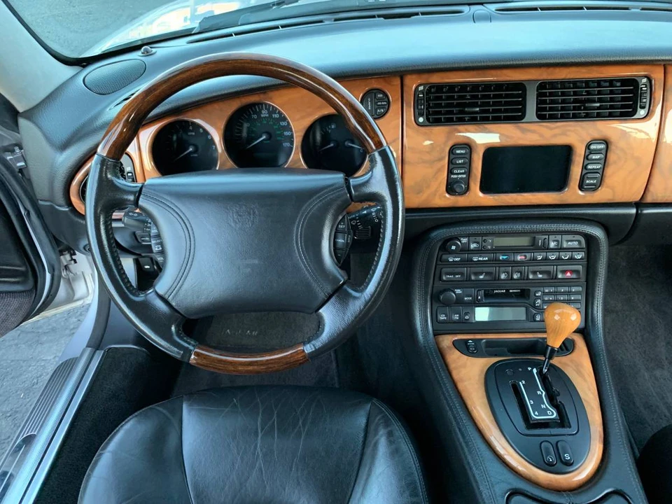 2000 Jaguar X100 XK8 - Image 23 of 23