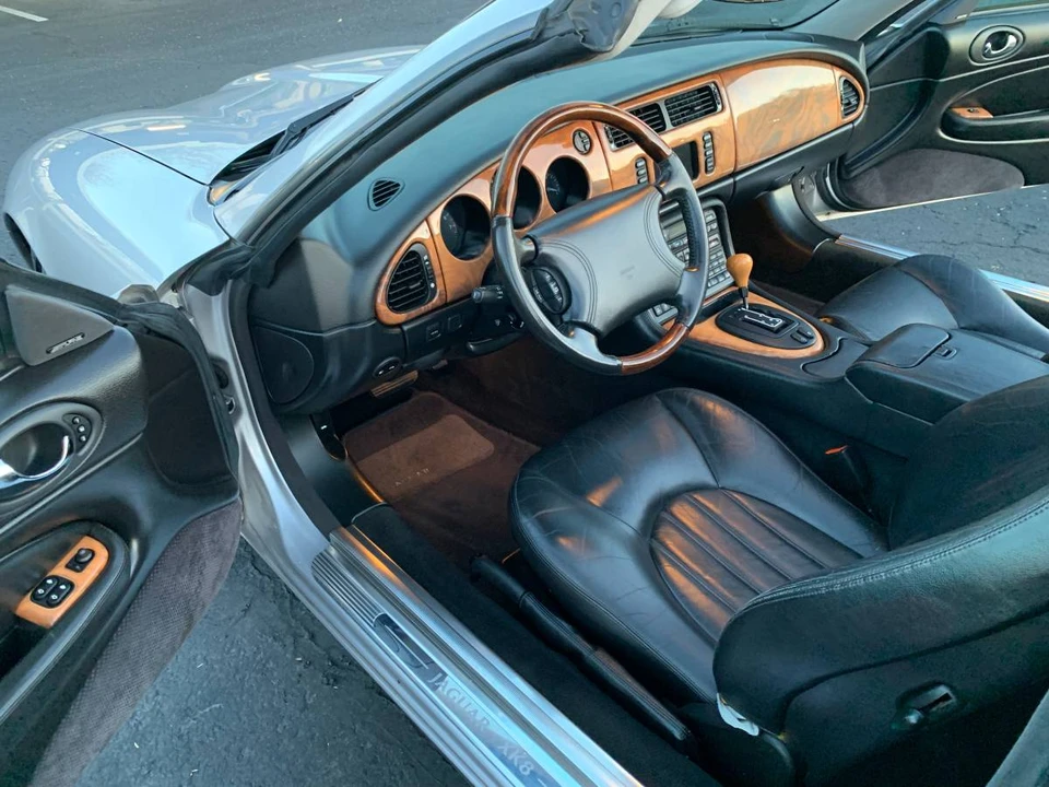 2000 Jaguar X100 XK8 - Image 19 of 24