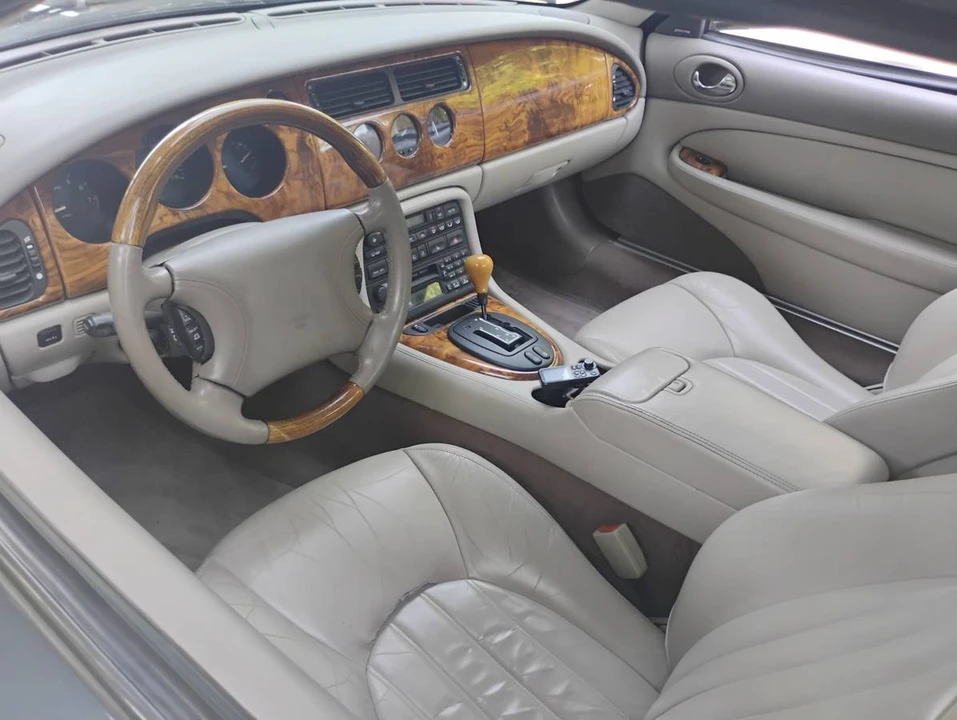 2000 Jaguar X100 XK8 - Image 18 of 18