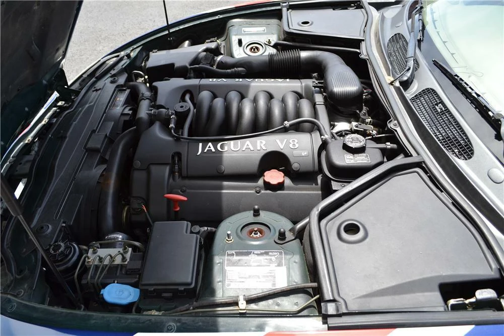 2000 Jaguar X100 XK8 - Image 3 of 5