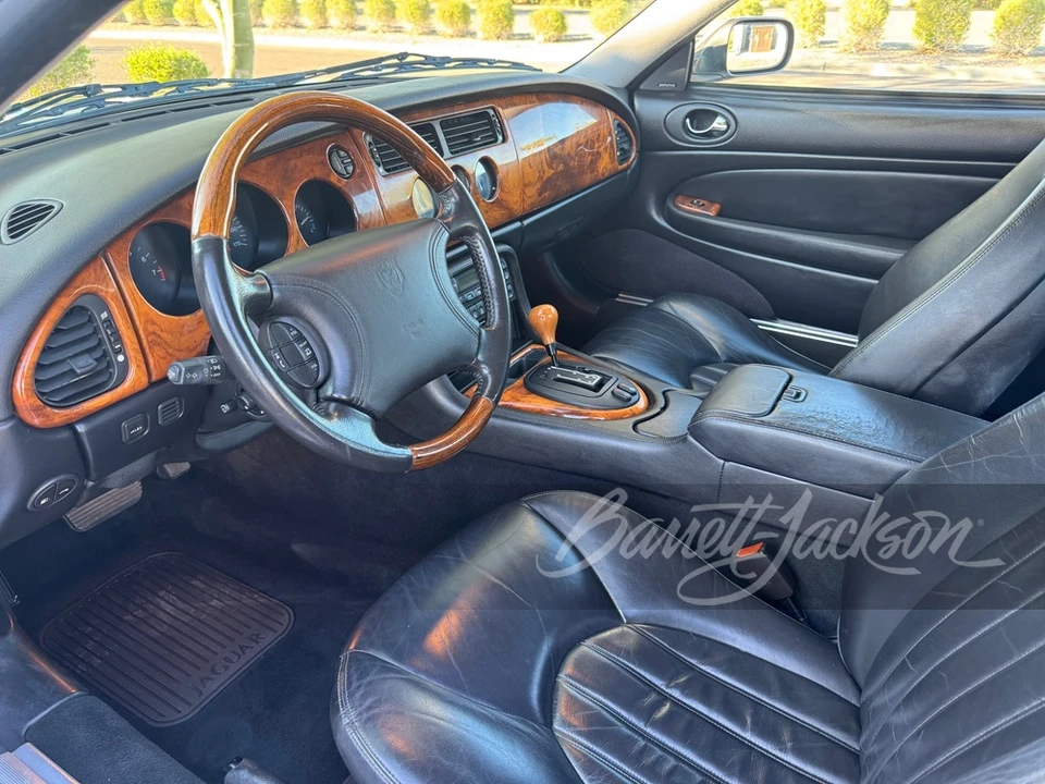 2000 Jaguar X100 XK8 - Image 4 of 10
