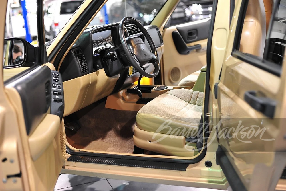 2000 Jeep XJ Cherokee - Image 3 of 7