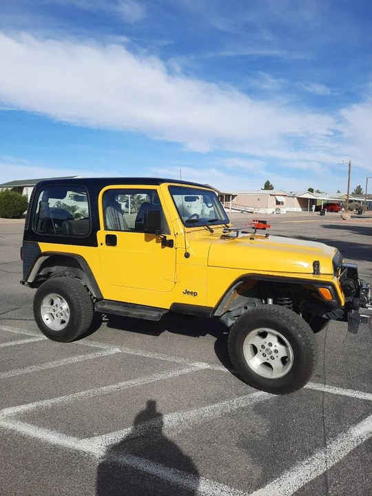 2000 Jeep TJ Wrangler - Image 2 of 14