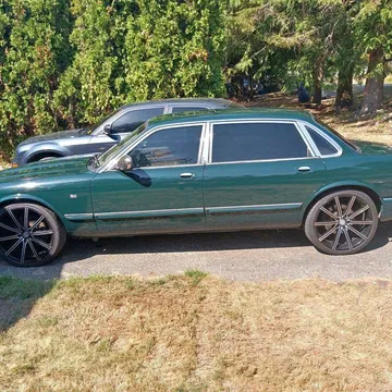 2000 Jaguar XJ Executive