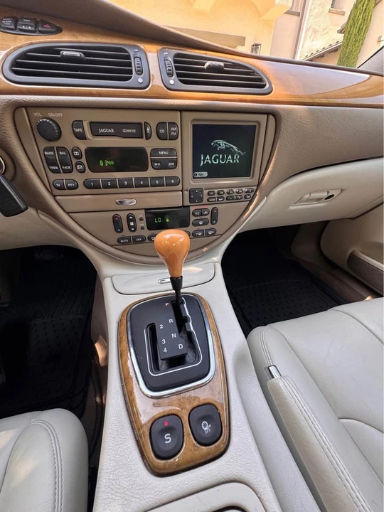 2000 Jaguar S-Type 2nd Gen - Image 14 of 15