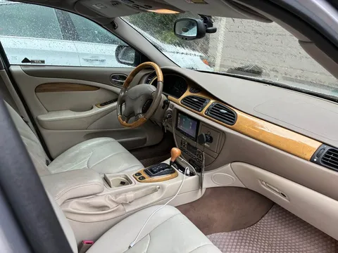 2000 Jaguar S-Type 2nd Gen - Image 4 of 9