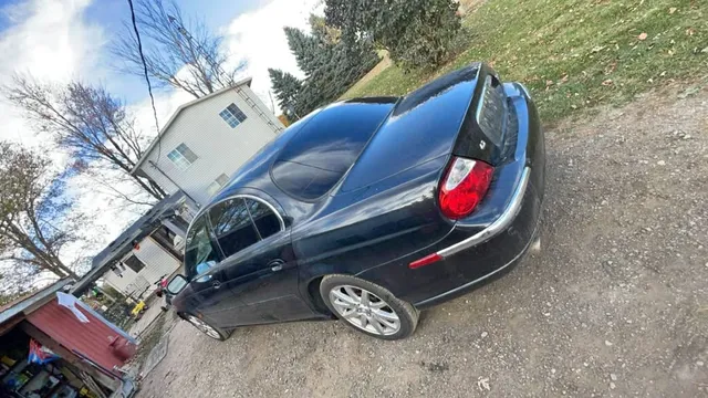 2000 Jaguar S-TYPE V8 Sedan 4D