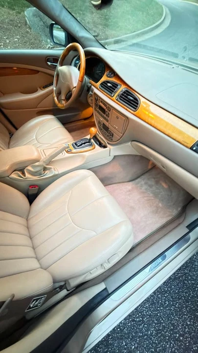 2000 Jaguar S-Type 2nd Gen - Image 7 of 13