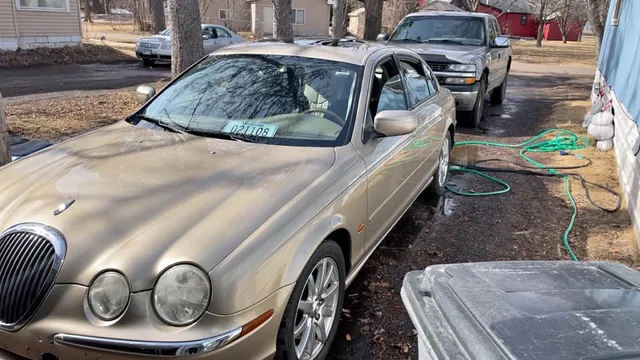 2000 Jaguar S-TYPE V8 Sedan 4D