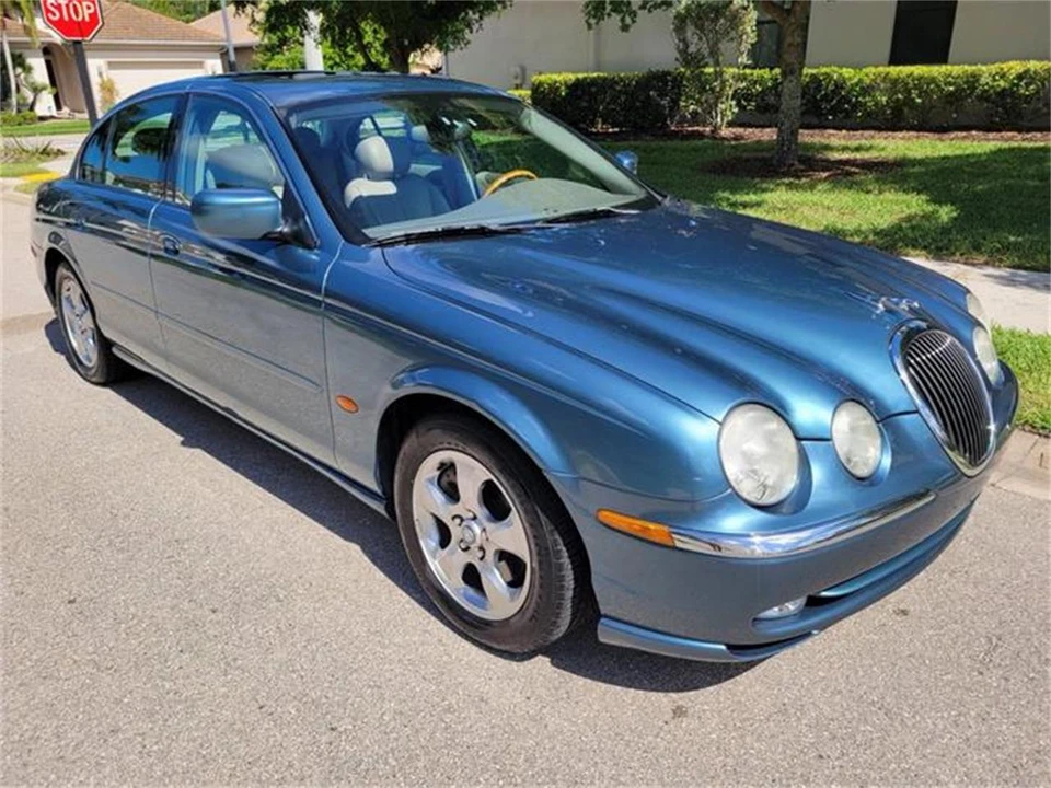2000 Jaguar S-Type 2nd Gen - Image 2 of 10