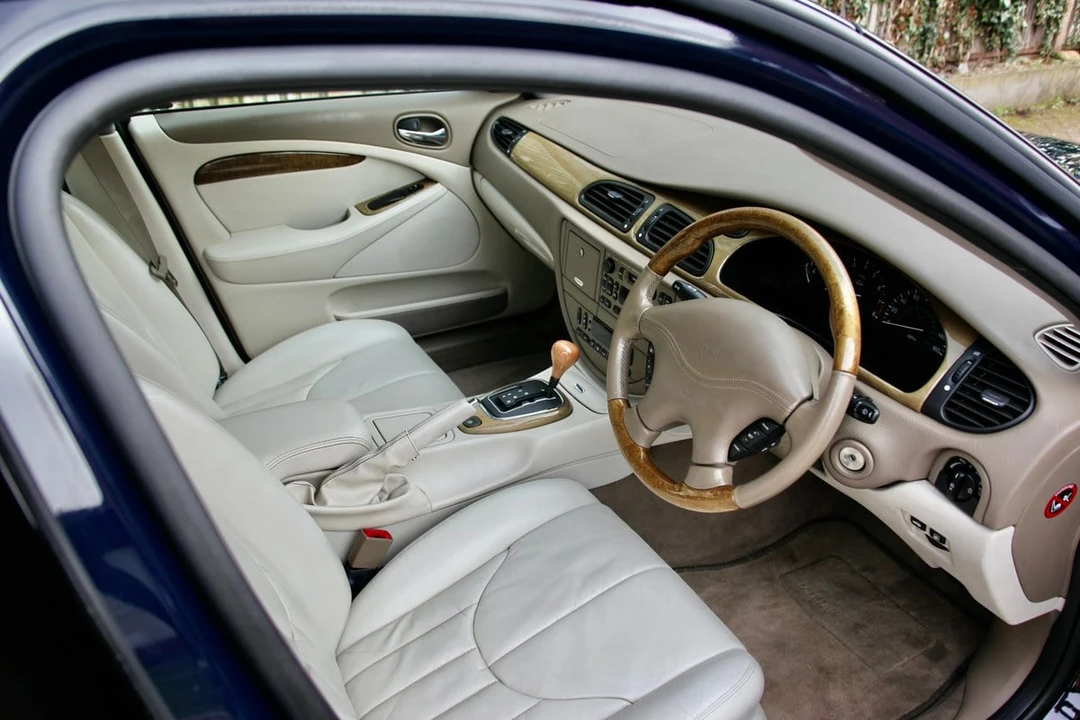 2000 Jaguar S-Type 2nd Gen - Image 19 of 30