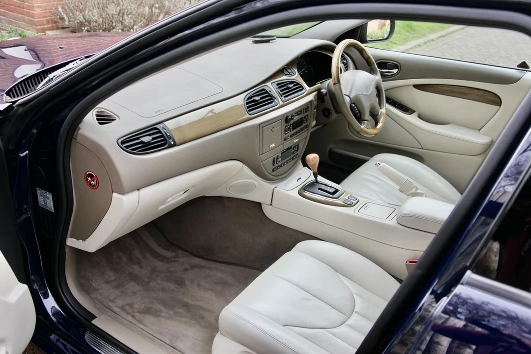 2000 Jaguar S-Type 2nd Gen - Image 28 of 30