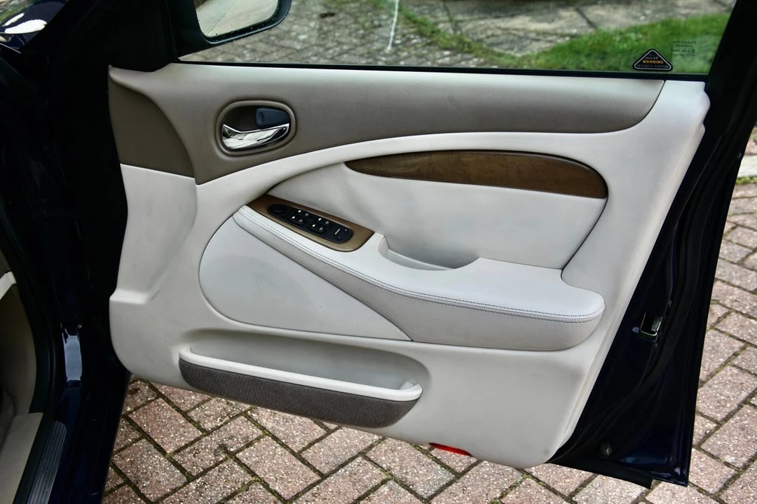 2000 Jaguar S-Type 2nd Gen - Image 21 of 30
