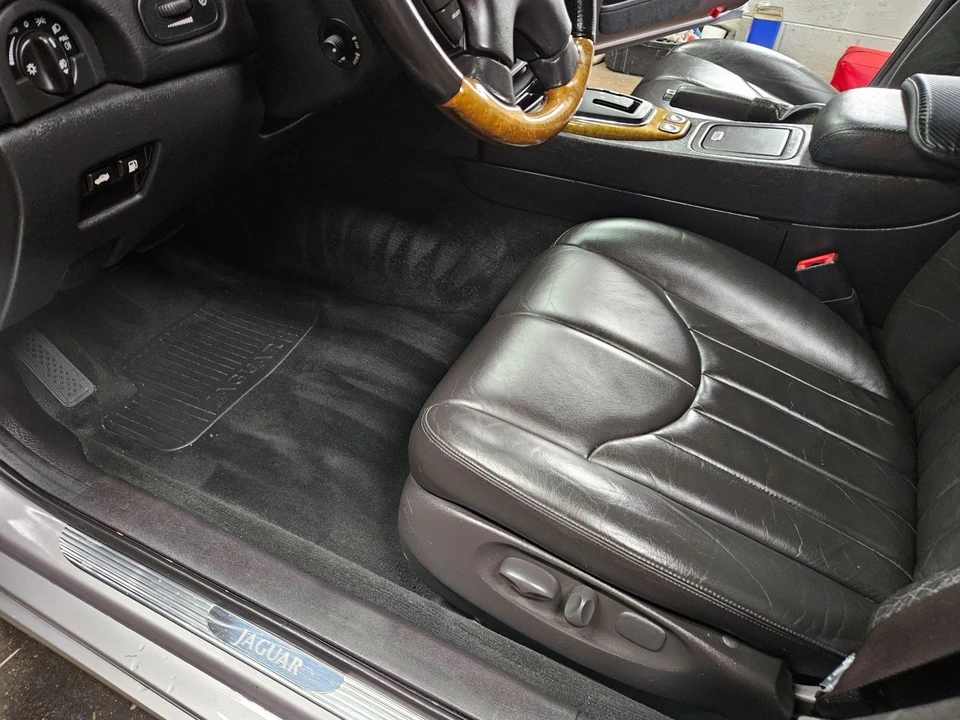 2000 Jaguar S-Type 2nd Gen - Image 10 of 11