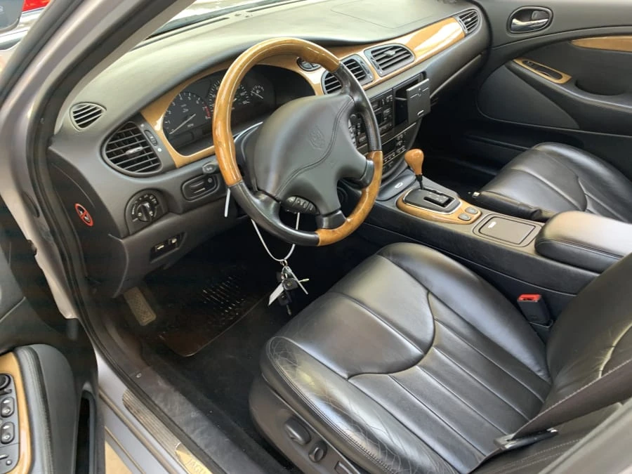 2000 Jaguar S-Type 2nd Gen - Image 2 of 2