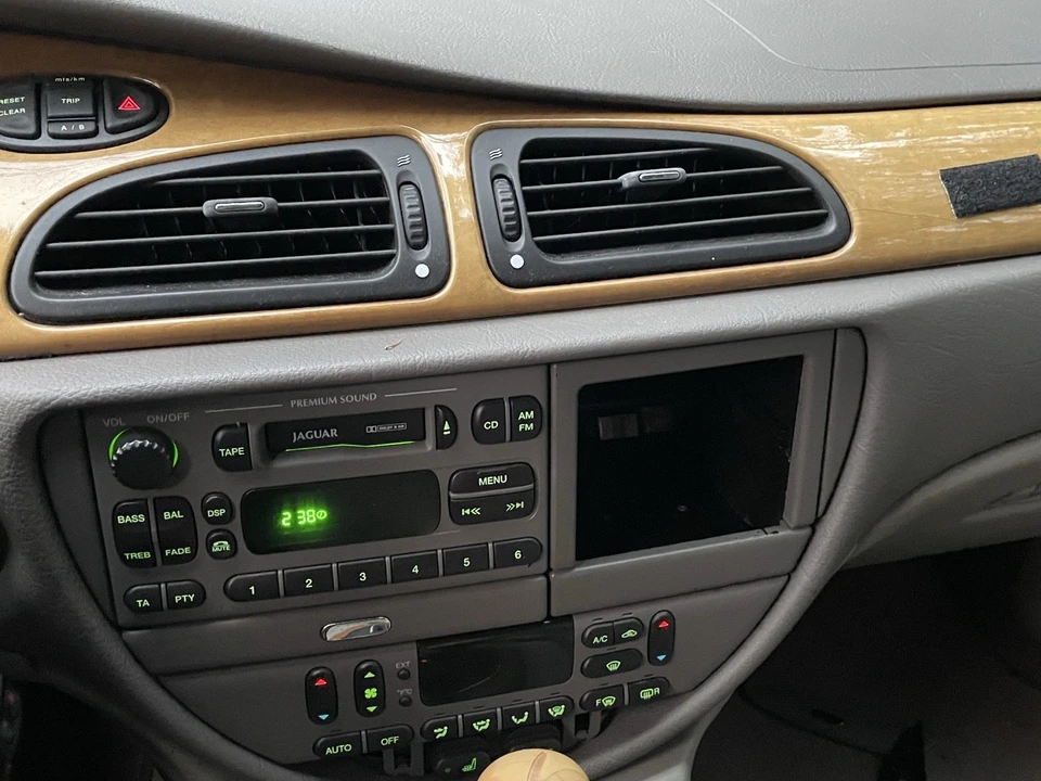 2000 Jaguar S-Type 2nd Gen - Image 9 of 21