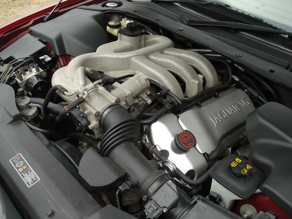 2000 Jaguar S-Type 2nd Gen - Image 2 of 3