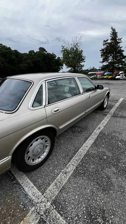 2000 Jaguar X308 XJ - Image 3 of 7