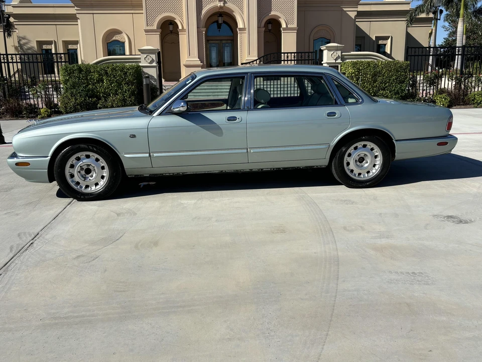 2000 Jaguar X308 XJ - Image 31 of 31