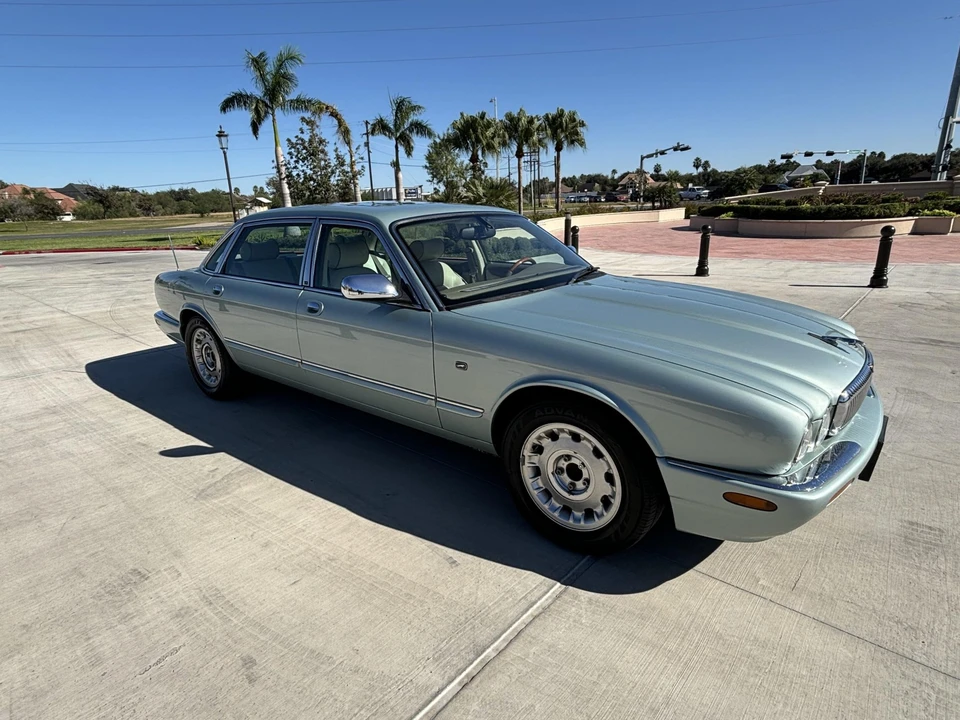 2000 Jaguar X308 XJ - Image 3 of 31