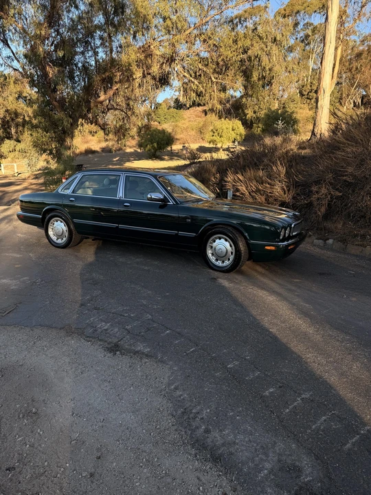 2000 Jaguar X308 XJ - Image 2 of 31