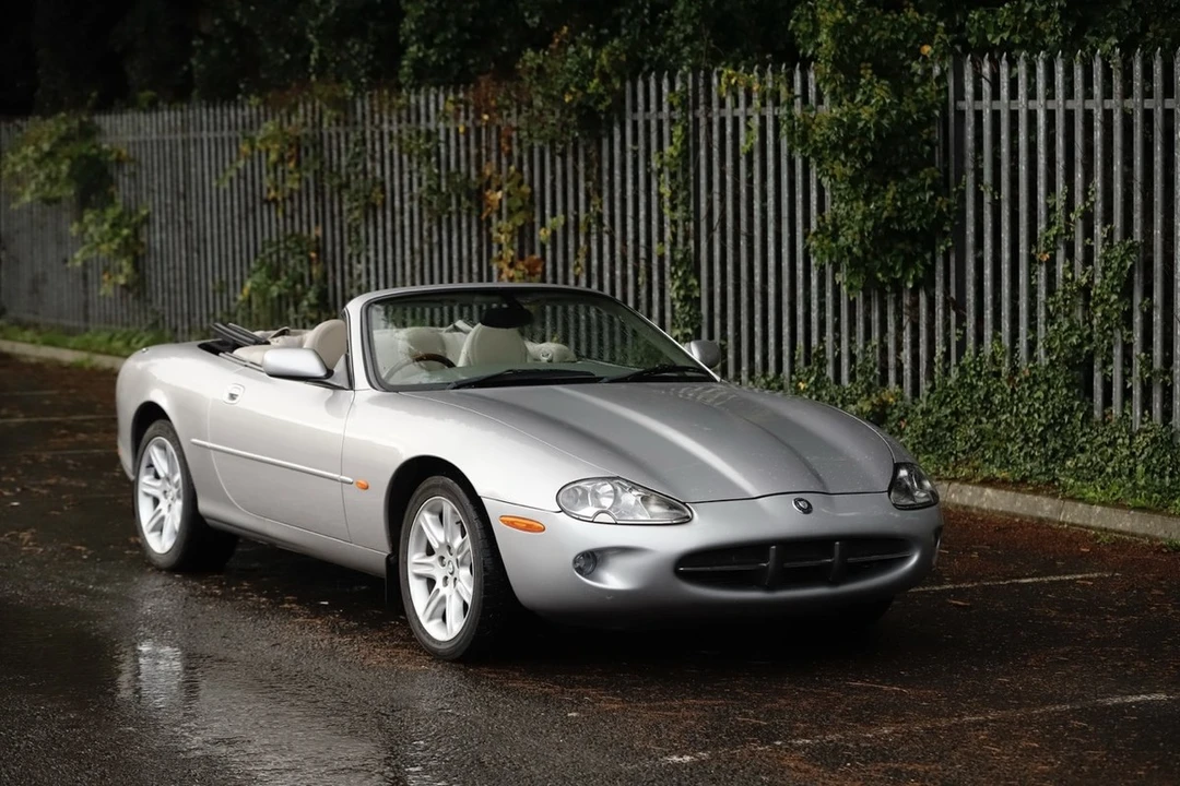 2000 Jaguar X100 XK8 - Image 3 of 30