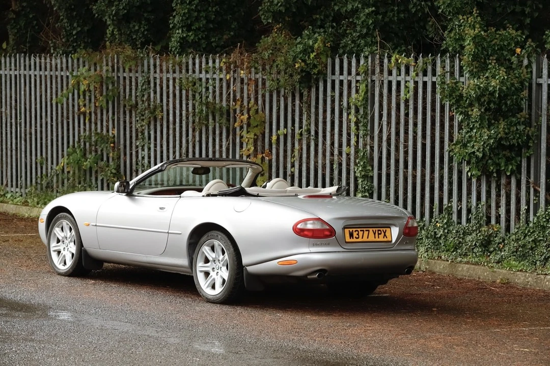 2000 Jaguar X100 XK8 - Image 5 of 30