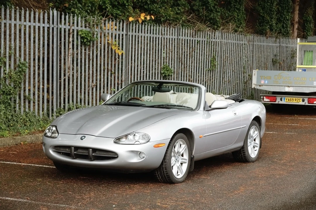 2000 Jaguar X100 XK8 - Image 14 of 30