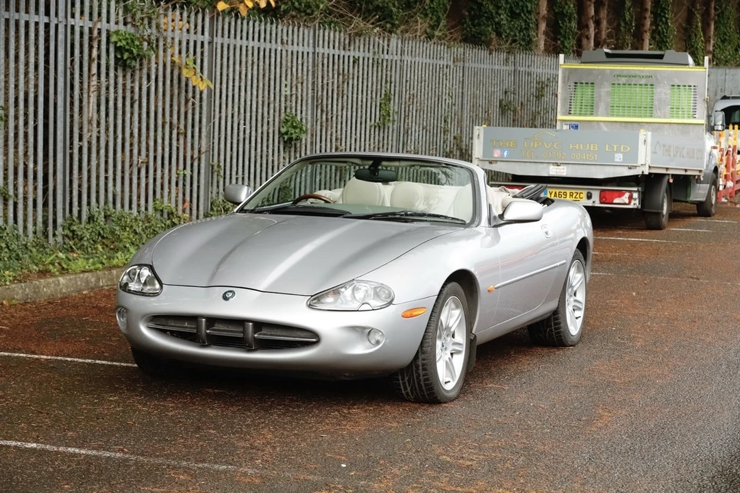 2000 Jaguar X100 XK8 - Image 15 of 30