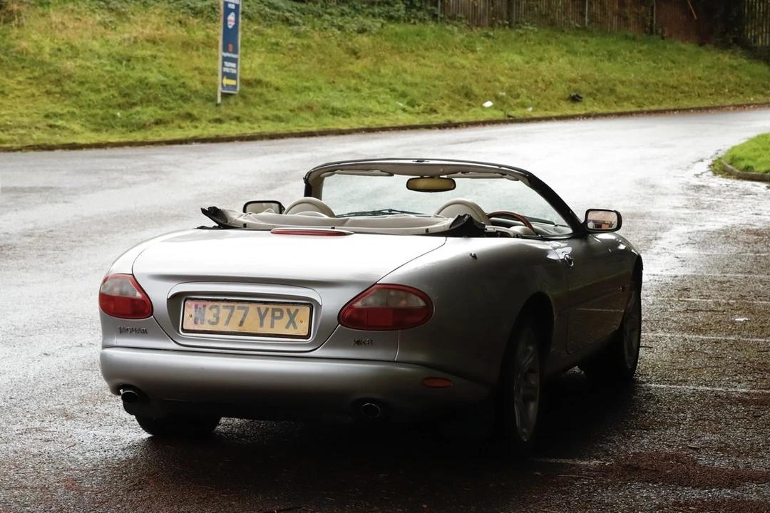 2000 Jaguar X100 XK8 - Image 18 of 30