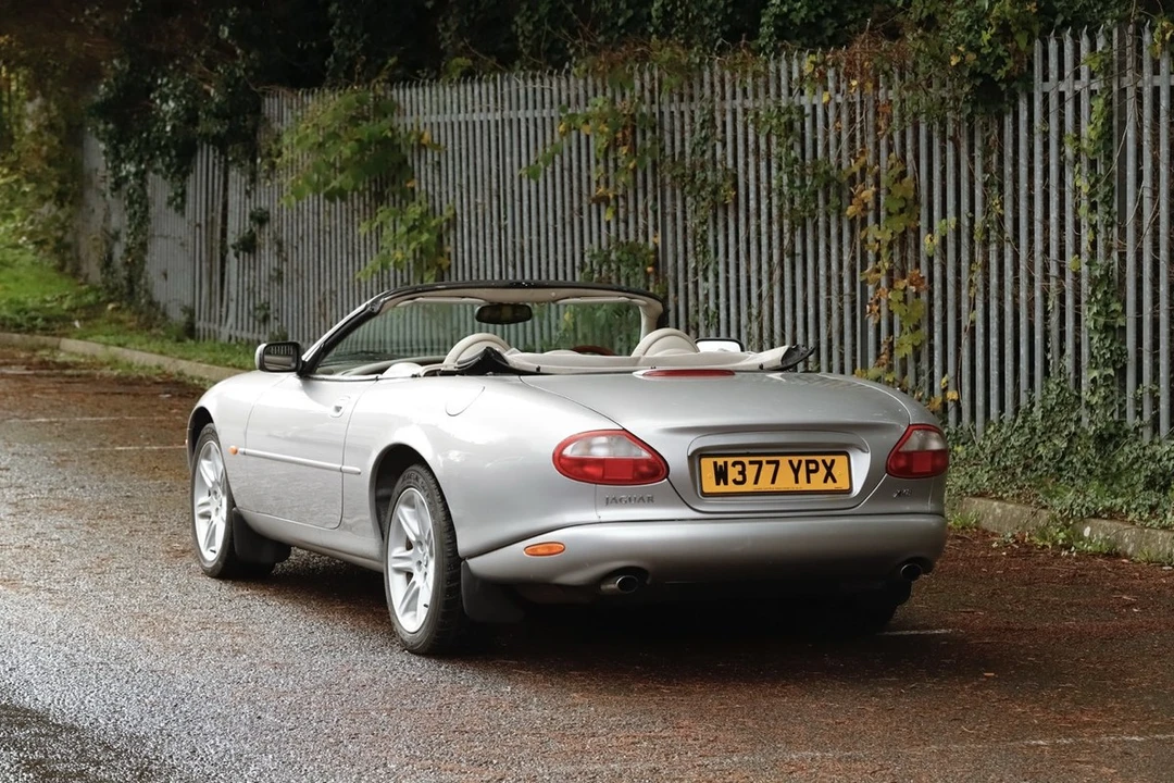 2000 Jaguar X100 XK8 - Image 19 of 30