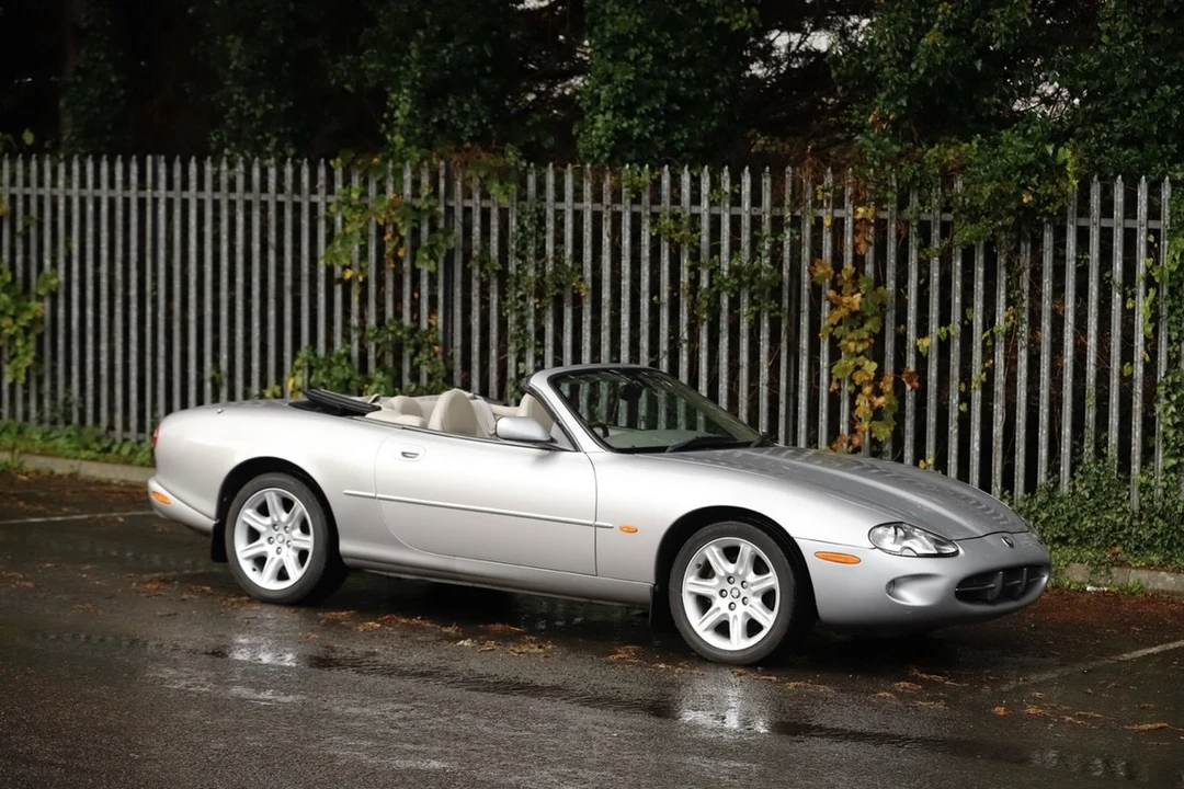 2000 Jaguar X100 XK8 - Image 22 of 30